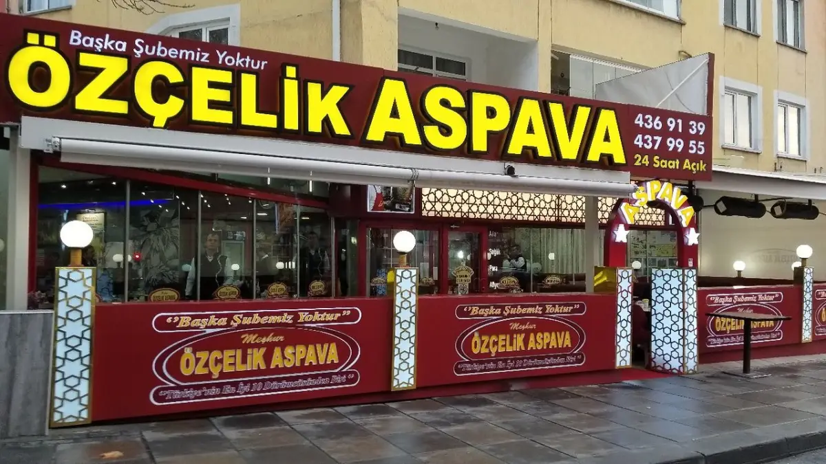 Özçelik Aspava restoranının dışarıdan görüntüsü